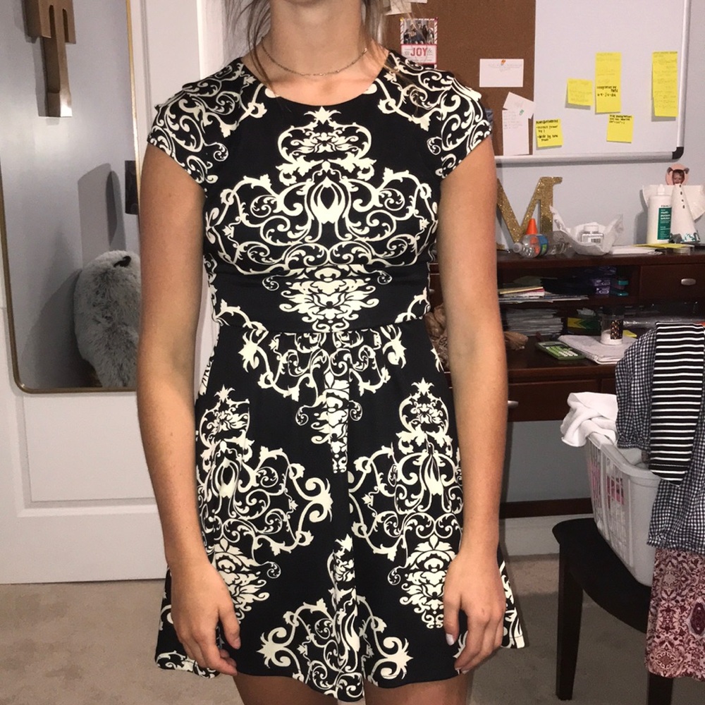 Black and White Pattern Formal Dress